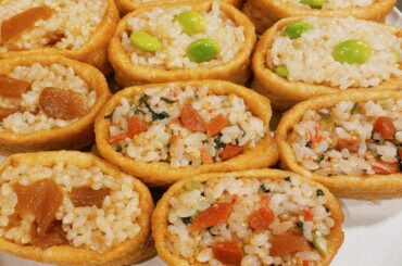 #みよしごはん

子供の頃から
お寿司屋さん行くと必ず頼んでたくらい
お稲荷さんが大好きです…

ジュワッと甘い汁が出てくるのが好き。

そんな私も大人になった...