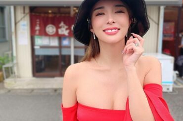 The best ramen in Japan
"Ramen iidashoten"

First of all, you have to pick salt ...