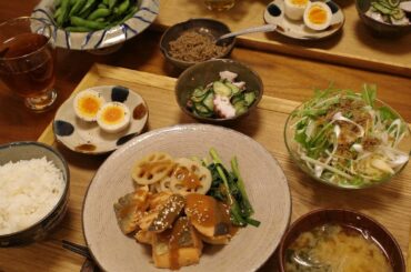 積極的に食べたい鮭！今が旬の秋鮭を味噌煮で。3分クッキングで見たレシピ
・
︎鮭とれんこんのみそ煮
︎具沢山味噌汁
︎寒天ごはん
︎ちりめん山椒とネギのサラダ
...