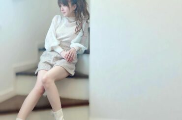 .
1枚目のれーなさ
足 加工で伸ばしたみたいに長くない？

これ本当に伸ばしたりしてないよ!!笑
何枚か撮ったらこの1枚だけ奇跡的にいい感じの撮れた
写真は角...