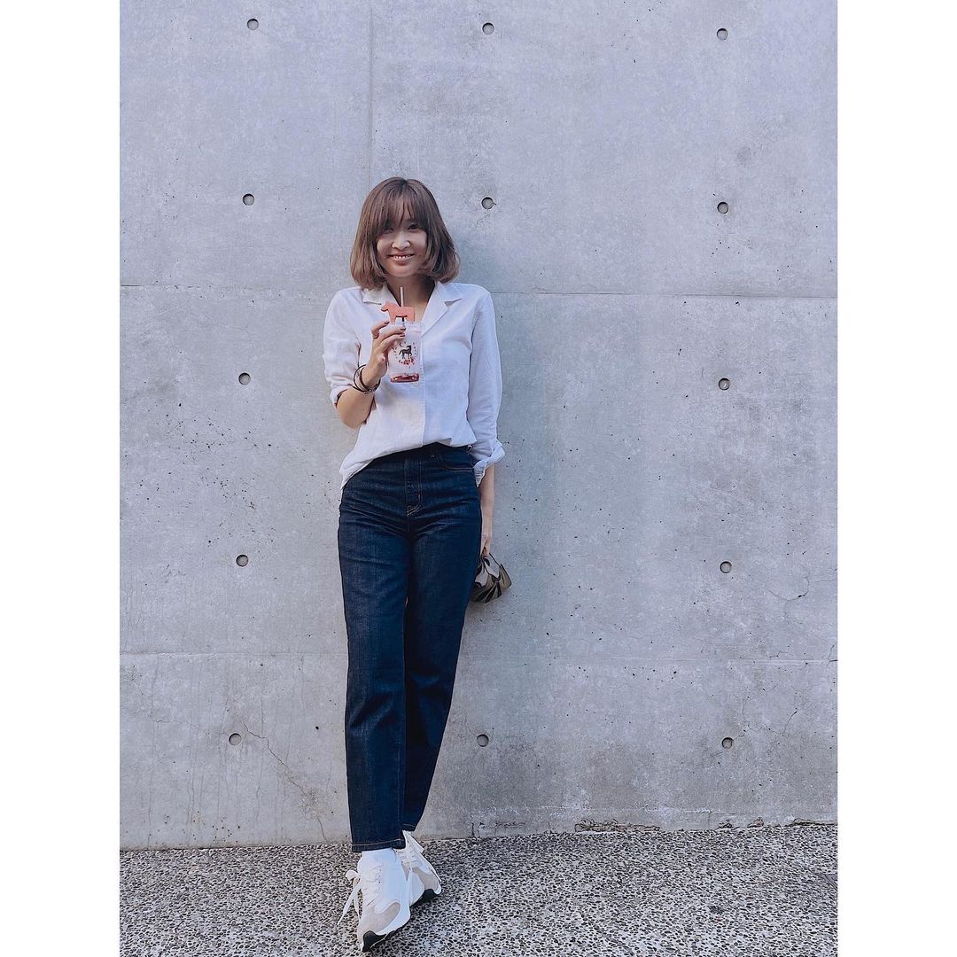 紗栄子 昨日の私 Shirt Denim Uniqlo Sneaker Toryburch Moe Zine