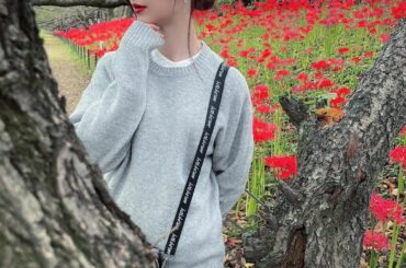 あまりにもなで肩
.
.
#photography  #uniqlo  #uniqloコーデ #モノトーンコーデ #まとめ髪 #なで肩...