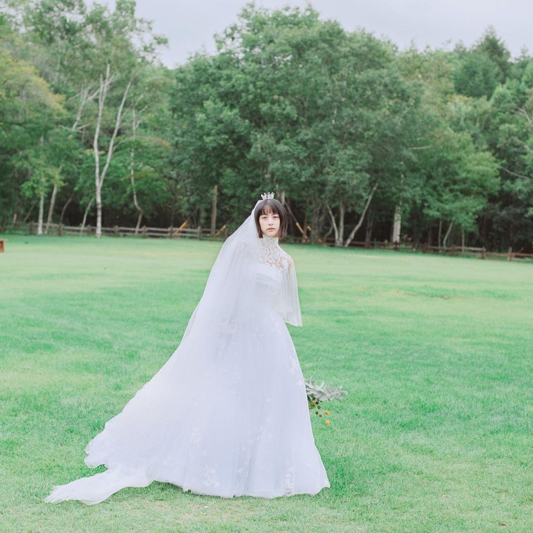 山本美月 先日 遅ればせながら結婚式を行いました Photo Jun Imajo Junimajo H M Mifune Mifune1 Moe Zine