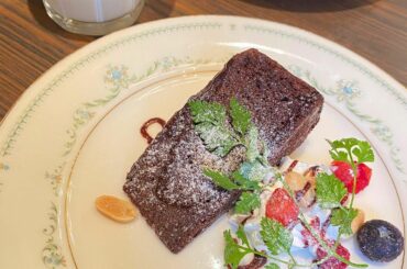 お仕事の打ち合わせ
ガトーショコラ美味しかった♡
#渋谷カフェ #ガトーショコラ...