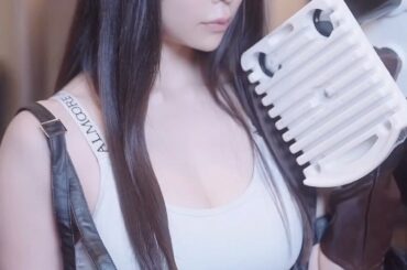 Guess who ? 你猜我是誰？何のコスプレか分かる？意外と皆分かってくれなかった

#cosplay #haloween #コスプレ #FF #tifa ...