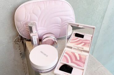 .
狙ってたコフレ買えた嬉しい𓂃
@cosmedecortejp...