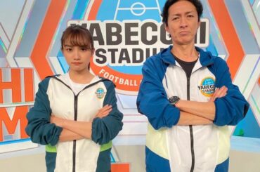 みなさんこんばんは！

今年のハロウィンは矢部さんのコスプレをさせていただきました

なんだかこう見ると弟子にみたいですねひかっち、いかがですか？...