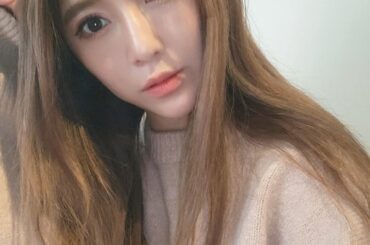 .
今日は家でゆっくりな１日になりました
涼しくなってきてニットが
着れるようになってきましたね
ゆったりたっぷりニット、袖が長いニット大好き
ダスティーピンク...