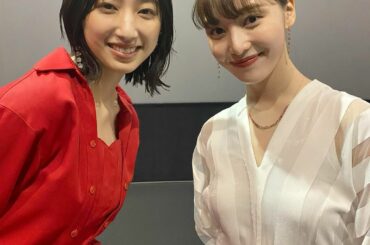 .

希ちゃん
共演してから仲良くなれて
とっても嬉しい

NAOTOさんから
私達しっかりプレゼント
頂いてしまいました
ありがとうございました

#ダンシン...