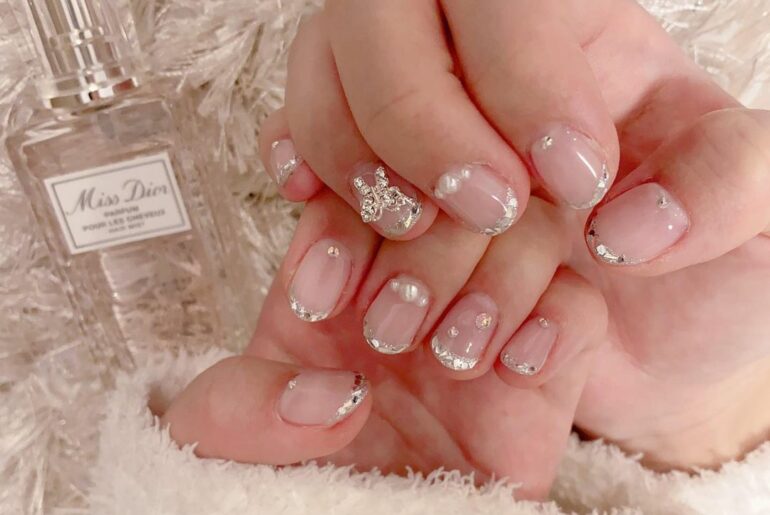 濵松里緒菜 前に Deicy Nail Eyelashさん Deicy Shibuya で 彩香さん aaystaglam に ネイルをして頂いた時の Moe Zine