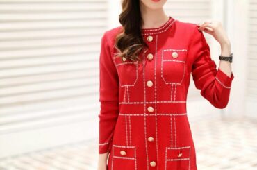 ホリデーシーズンにぴったりの
だまし絵風ニットワンピース
新発売です
@montresorsaki 

赤いワンピースってそれだけで
HAPPYな気持ちになれる...