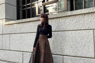 .
来週発売の新作をインスタライブでご紹介しました
いつも見てくださってありがとうございます♡

ジャガードスカートはウエスト周りのシルエットと
ハイウエストデ...