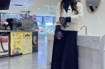 .
最近重ね着を勉強したい所存です
重ね着するだけでオシャレ度アップするよね
でも全然合わせ方が分かりません
・‥…━━━☞・‥…━━━☞
#れーなこーで
#重...