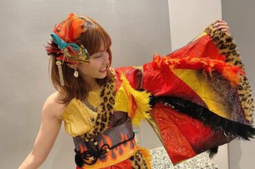 HA!

NMB48さんのHA!の衣装
髪飾りに扇子がドンってついてたり派手派手で可愛かった

 #横山由依卒コン
 #NMB48 
 #AKB48...