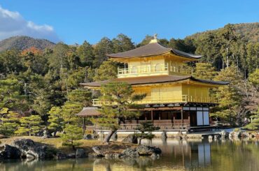 教科書でみてた金閣寺
コロナ前は海外ばかり旅行したがってたけど日本の歴史に触れる事も大事だなって思えた #京都旅行...