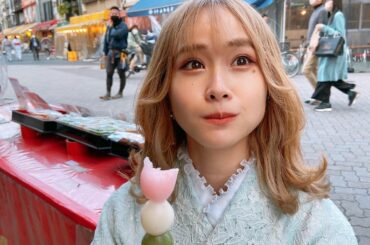 餅たべる餅
餅ってまじで何個でも食べれる

着物の事聞かれたので！
着物は当日レンタルで行ったよ〜
浅草寺の横の道を少し行ったところにある「梨花和服」さん！
可...