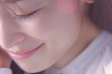 AdrySの新CMが公開されました。

スキンケアをする時間がわたしは大好きです
お風呂上がりの肌にたっぷり、
朝起きた肌にもたっぷり。

乾燥が気になる季節、...