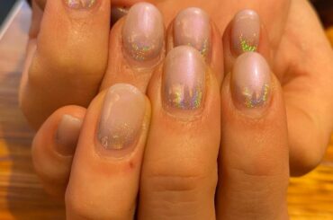 .
.
先日卒業した由依ちゃん意識の薄いパープル！
.
めちゃくちゃ可愛いから次もこれにしたいけど
今月末には私の卒業公演あるから
やっぱり自分の好きな水色にし...