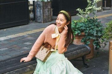 @toryburch 
#ToryStories
#ToryBurchHoliday21
#TMonogram
#GoodLuckTrainer...