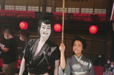 今夜は「忠臣蔵狂詩曲No.5 中村仲蔵 出世階段」後編の放送です。伝説の下剋上をお見逃しなく！
２枚目の写真は今夜からご登場の金井三笑先生。んー、どこかでお会い...