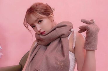 今日の20:00から
@miyours.jp から
クリスマススペシャルアイテムが発売します

miyour’sのオリジナル刺繍が入った
マフラーとグローブのセ...