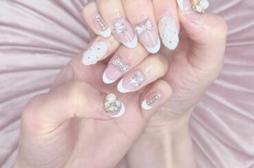 白くてキラキラ〜
#newnails #ホワイトネイル #キルティングネイル...