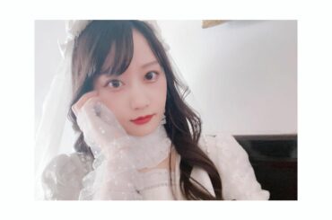 花嫁さん風。。
ヘアメイクもいつもと違って新鮮だったなぁ…︎勉強になりました〜

#LARME さんより︎...