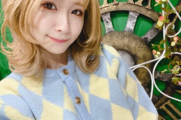 綺麗に巻いてもらうとウルフの良さが目立つぅ
宮本さん(@rollen_ryuji )に作ってもらった耳の横ちょにある短い毛が可愛い。
耳毛と呼んでいる。
耳毛く...