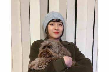 妹がニット帽を作ってくれました！すごーい。wife material 
@koki 
・
強打して骨ﾋﾟｷｯといきました。ｲﾀｰｲ。ひーくんの足と一緒に撮ったら...