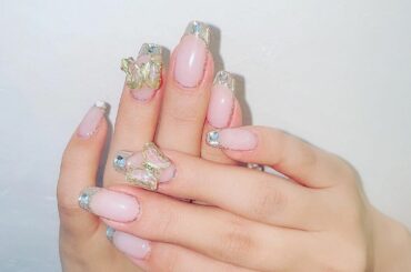 今年最後のネイル

今回もめちゃめちゃ可愛い

あと前回のリボンのネイルのお揃い率高かったんだって
嬉しいなぁ

@nailist_mika ちゃん
いつもあり...