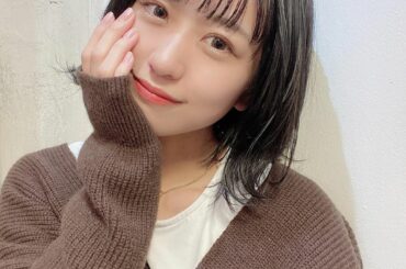 .
美容院納めしてきました
若干短く、髪色暗くしたよ！
@akkydirty ありがとうございました︎

新しいニット形かわいいの〜
knit @olu.mys...