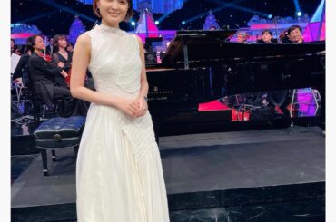 クリスマスイヴと、曲の雰囲気にぴったりな衣装とメイクでした

聖なる夜感

セットもとても素敵だったな〜

#Mステ#クリスマス...