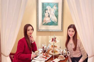 こちらは大好きな  @elefulful さんと2人で
銀座ロイヤルクリスタルカフェに行った時のお写真

ここのアフタヌーンティー
可愛くて大好きなのですワッフ...