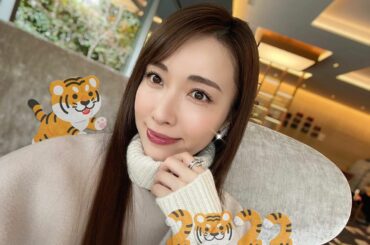 あけましておめでとうございます

2022年も皆様にとって幸せ溢れる
一年になりますように...

楽しいこといっぱいみつけていきましょう
今年もよろしくお願い...