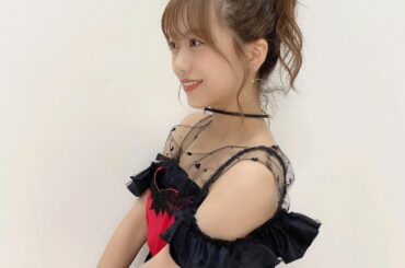 .
私の髪の長さでも(写真はちょっと前だけど)
メイクさんの手にかかると
めちゃくちゃ可愛いポニーテールになるの

すごすぎる！

いつかの生写真のオフショット...