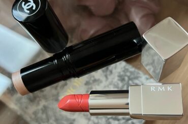 最近はマスク生活だけど、マスク取った時に程よいツヤ感、可愛いリップの色があったらテンション上がるから、気にしたりしてます
@chanel.beauty ボーム ...