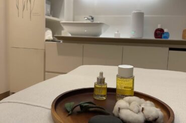 GINZA SIXのクラランススパのマタニティトリートメントに行ってきたんだけど

もっと早く行けばよかった

整体には行ってるけど、トリートメントは全くやって...