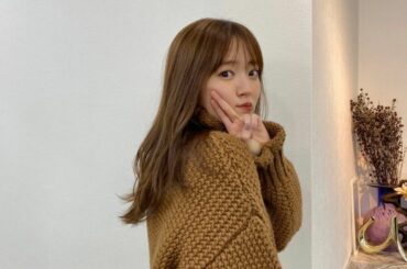 ︎
年末の°C-uteライブに向けて伸ばしてた髪の毛、少し切って久々にちょっとレイヤーいれたぜ︎

前髪は9割自分できることが多いんだけど、久々に美容室で切って...