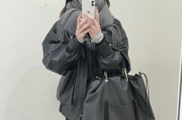 月曜日おつかれさんです！仕事大荷物デイの私

knit @lastsample_official みえてない
 @juliustartoptical 
 @ed...