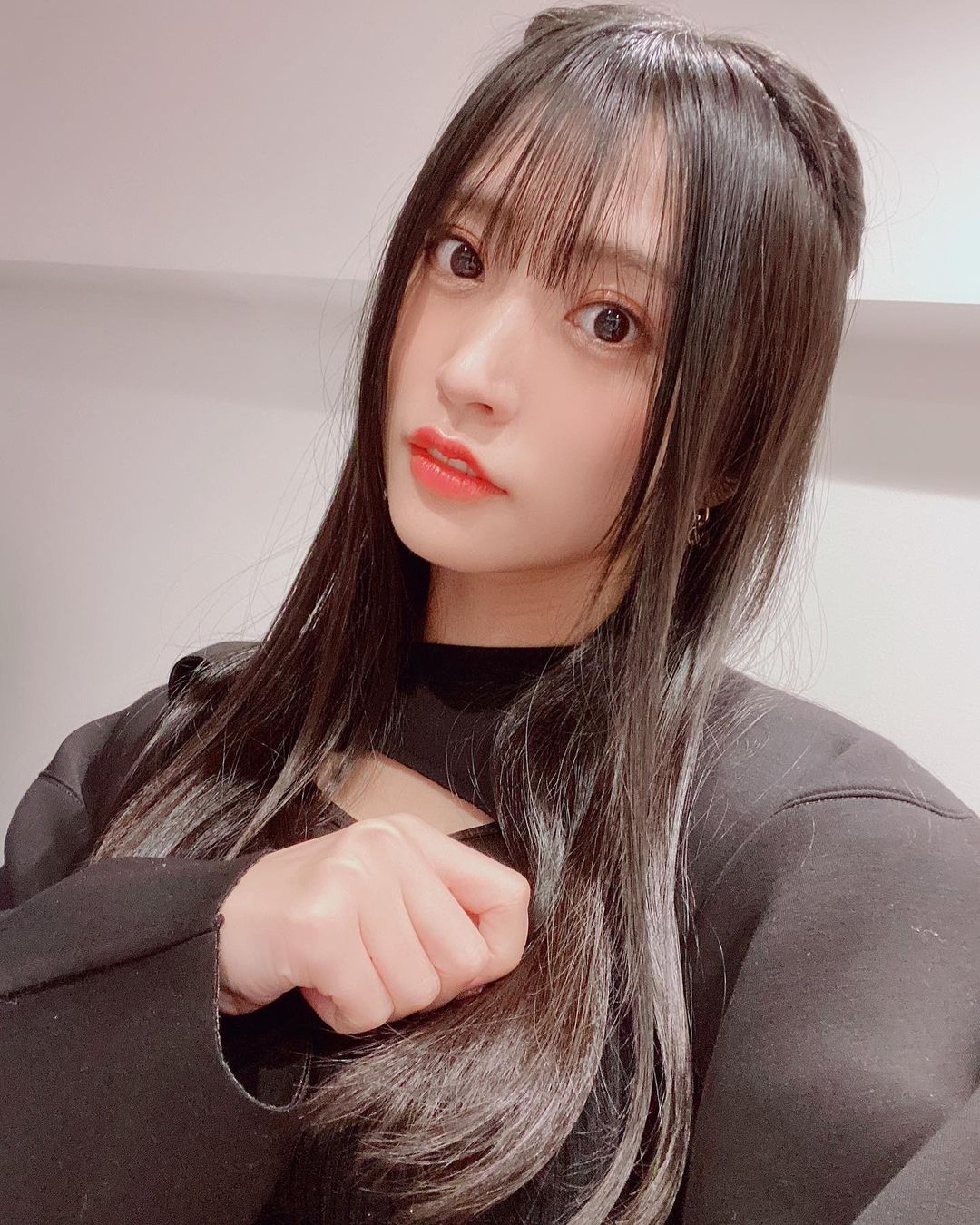 根岸愛 最近 髪ストレート多め Hair Blackhair 髪 黒髪 黒髪ロング 黒髪ロングストレート ストレートヘア Moe Zine