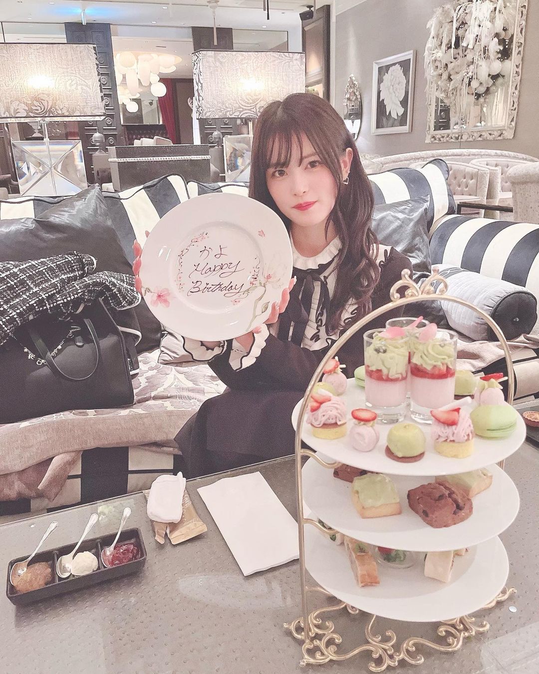 田北香世子 2月始まっちゃった 1年で1番好きな月 ちょっと前に友達が一足もニ足も早くお誕生日祝いしてくれた アフタヌーンティー ホテルインターコンチネンタル東京ベ Moe Zine