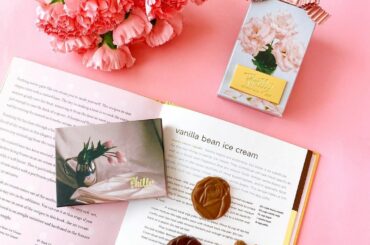 自分へのバレンタイン買ったよ
⁡
箱が可愛過ぎて…♡
⁡
⁡
バレンタインシーズンって可愛くてワクワクするし、
大好きなチョコ味に溢れてるから大好き

⁡
⁡
...