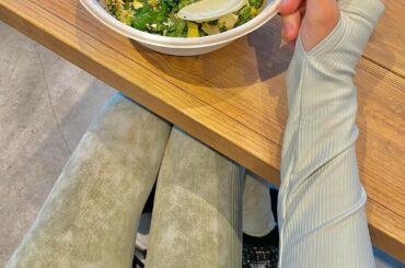 ɢʀᴇᴇɴ.

#ALMOORE @almoore_official...