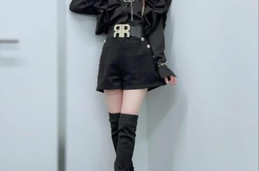 .
この前のアベマの番組生放送で着てた服です
全身黒にしてみた
・‥…━━━☞・‥…━━━☞
#れーなこーで
#ブラックコーデ 
#スパイラルガール
#meha...