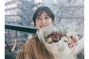 2月22日発売する
6冊目の写真集発売することが決まって、
可愛すぎるお花を贈ってもらいました︎
ありがとうございます♪
@4meee_com...