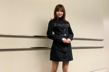 今日は午後から雨の予報だったから
ミニ丈のデニムワンピ着た
雨の日はミニ丈の方が楽だよね

 #めぐコーデ  #zara...