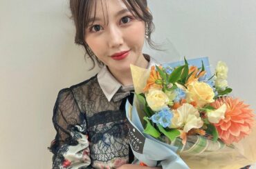 舞台 #いわかける ゲスト出演と卒業セレモニーで花束頂きましたやった！

꽃이랑 나...