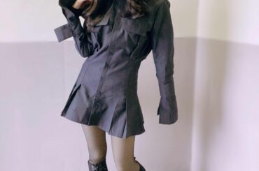 .
シルエットが可愛いワンピース
お腹のとこ少しきゅってなってスカートが少しだけ広がってるのがすごく可愛い
生地的に少し涼しめだから今は中にヒートテックとか裏...