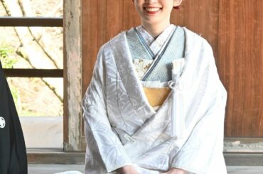 「前撮り衣装」
結婚式でしっかり白で和髪にしたいので
前撮りは好きな青系をベースで
帯はゴールドで華やかにして
大人っぽくまとめました

色も沢山小物も沢山ある...