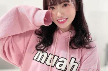 髪色綺麗にしてもらいましたっ︎
前髪も安定のぱっつん

#muahmuah #fahion #パーカー #韓国ファッション 
#暗髪 #グレージュ #ラベン...